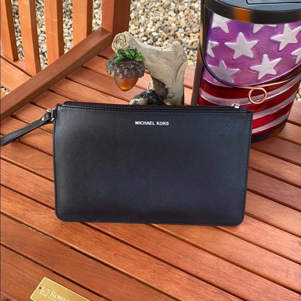 Michael Kors wristlet
